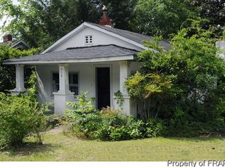 710 Silk Ln, Fayetteville, NC 28301