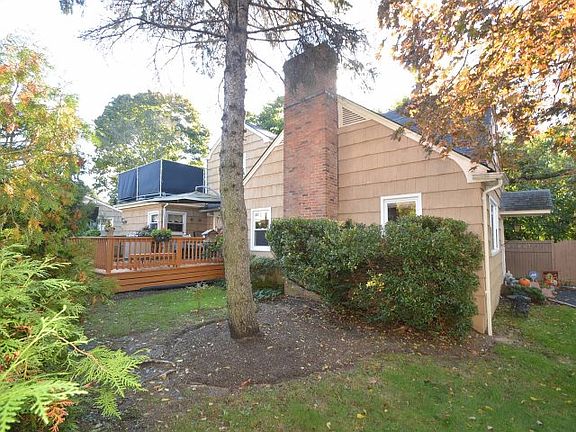 2nd image of 2 Motts Ln