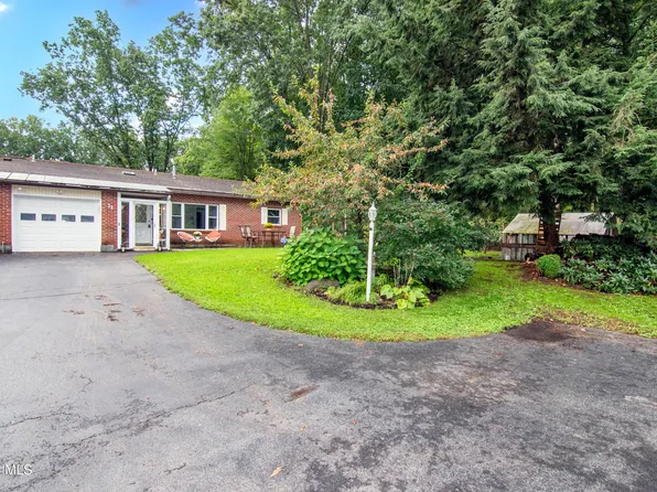 3B Lacosta Drive, Clifton Park, NY 12065