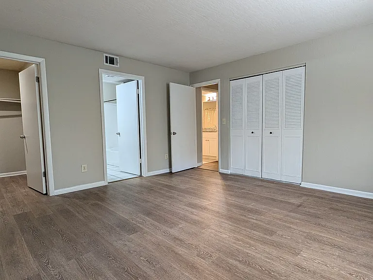 2130 Forest Knoll Dr NE #111 — Photo 7