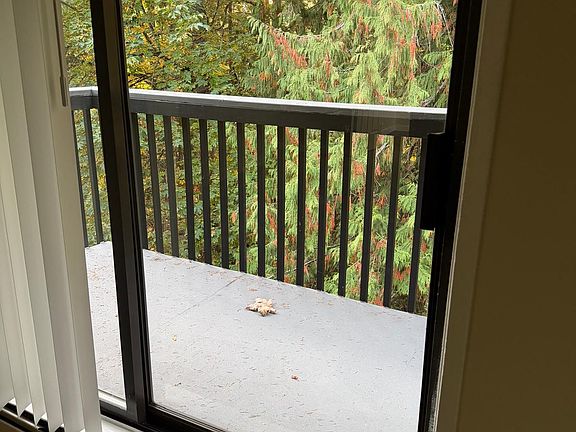 5th image of 1020 Government St #412