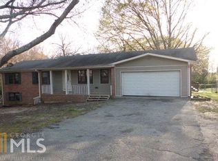 220 Greenwood Cir, Oxford, GA 30054