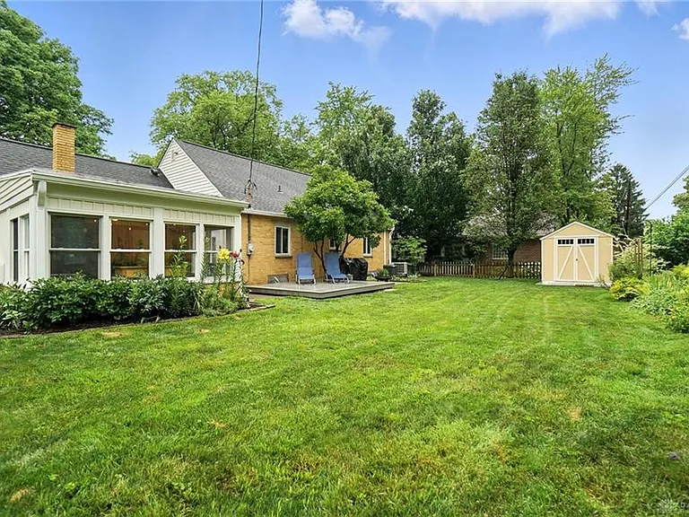 108 Napoleon Dr — Photo 51