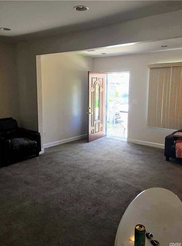 2nd image of 16446 81st Ave