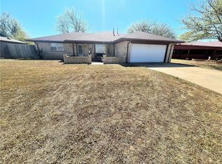 2501 N Robin St, Altus, OK 73521
