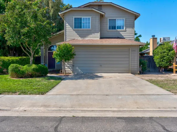 1241 Warkentin St, Kingsburg, CA 93631