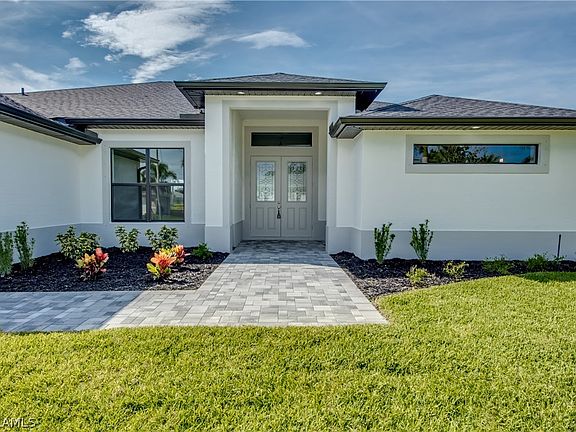 2nd image of 2208 SW 28th Lane Cpe
