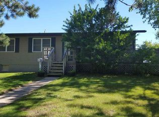 202 Clover Ln, Grand Rapids, MN 55744