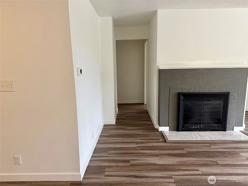 4th image of 3252 Herren Avenue