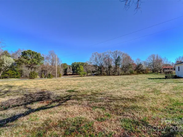 984 Marys Grove Rd, Cherryville, NC 28021