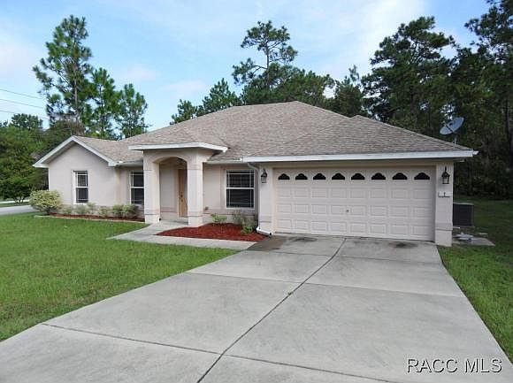 1st image of 2 Hazelwood Dr