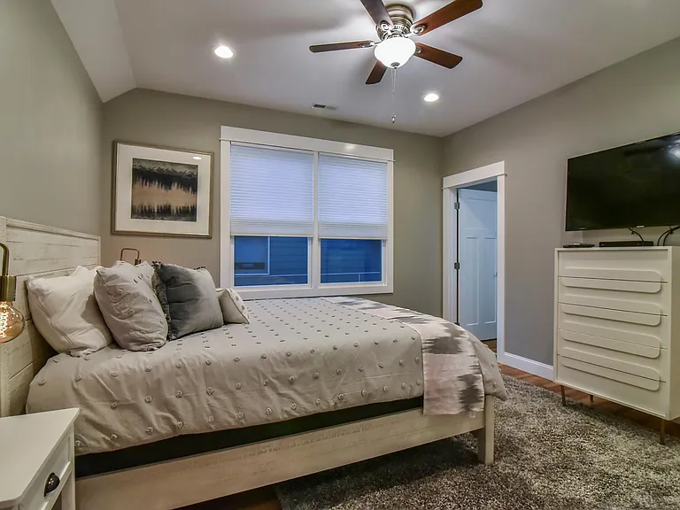 206 Josephine Ln — Photo 24