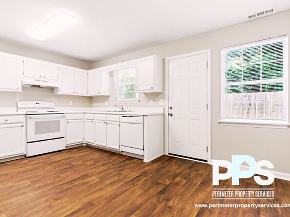 3rd image of 350 Wi Pkwy #16