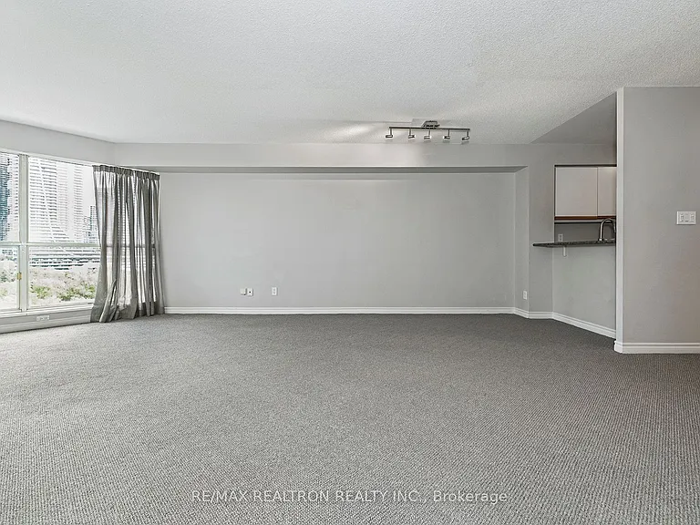 2261 Lake Shore Blvd W #1012 — Photo 12
