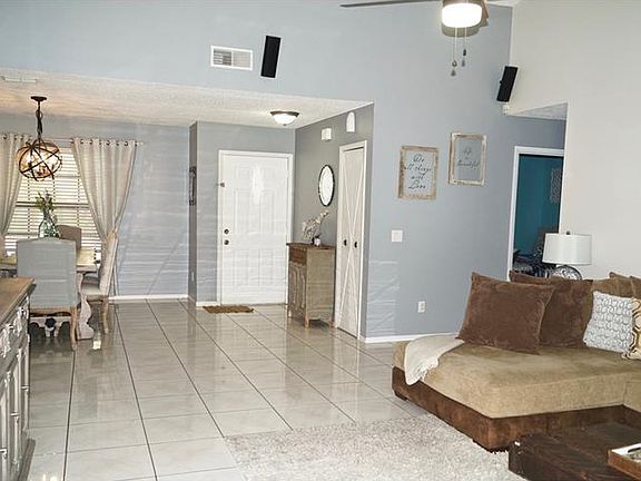 3rd image of 7614 Gramercy Dr