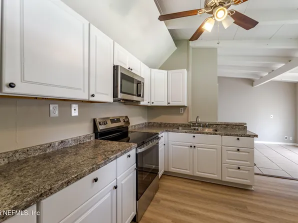 6104 Terry Parker Dr S, Jacksonville, FL 32211