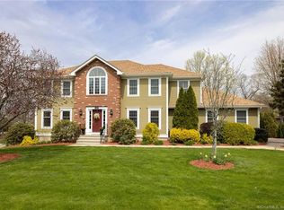 18 Canterbury Ln, Southington, CT 06489