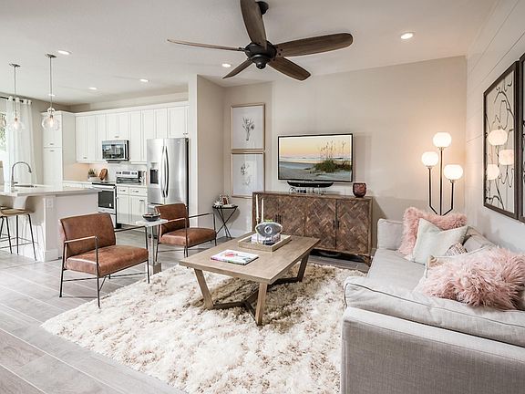 5th image of 558 Sanderling Cir #558