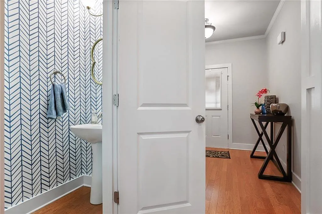 3 bed, 2.5 bath, 1786 sqft, $2,250 — Photo 3