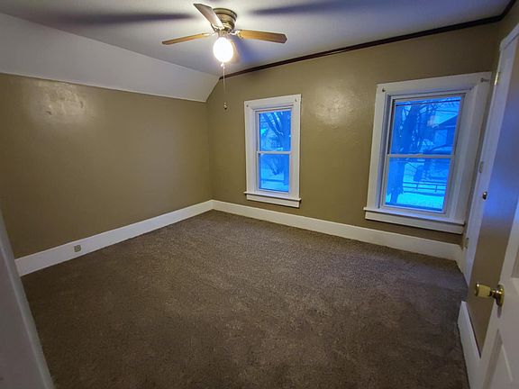 5th image of 2535 30th Ave S
