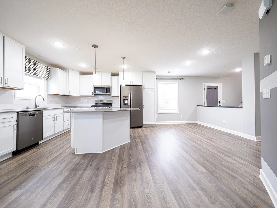1252 143rd Ct E