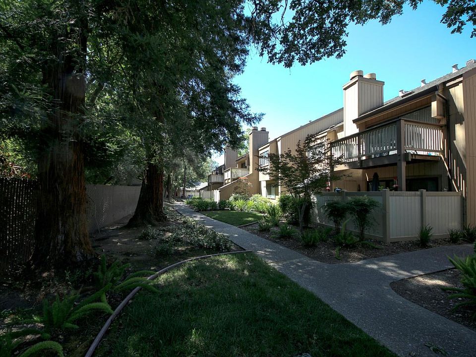 1st image of 546 Woodside Oaks APT 6