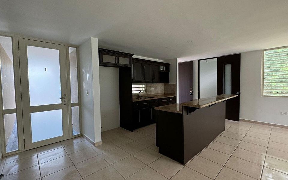 1st image of Urb Hacienda Paloma Ii 28 Calle Somali