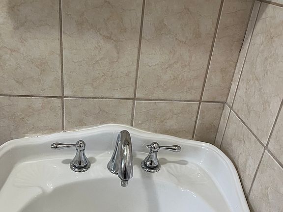 2nd image of 4170 Grace Ave #4