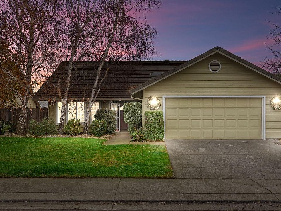 1st image of 430 Black Oak Way