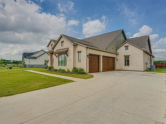 3rd image of 275 Aberdeen Blvd
