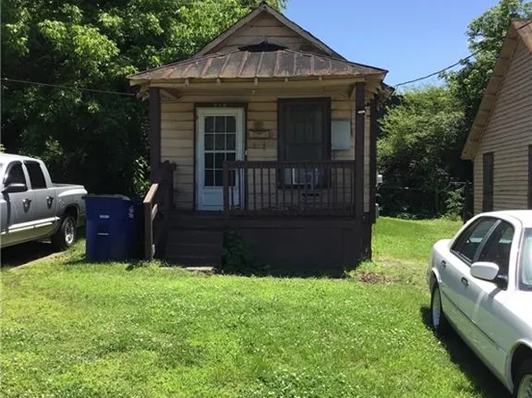 752 Moravia St, Winston Salem, NC 27107