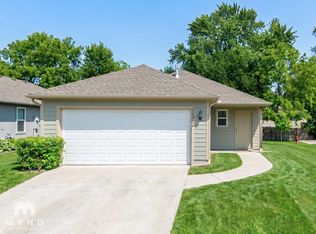 21304 W 215th Ter, Spring Hill, KS 66083
