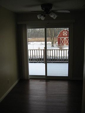 3rd image of 2412 Maplelawn Dr