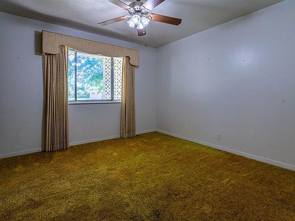 3rd image of 2110 Treemont Ln