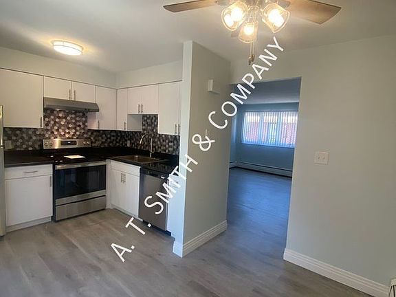 5th image of 2477 Pierce St #14