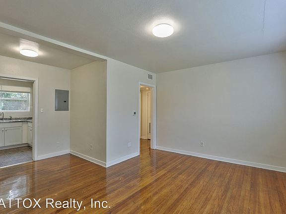4th image of 648 Park Ave E #22
