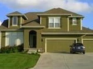 2295 W Piatt Ln, Olathe, KS 66061