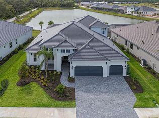 2475 Star Apple Way, Sarasota, FL 34240