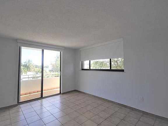 4th image of 8201 Byron Ave #Byronbay09