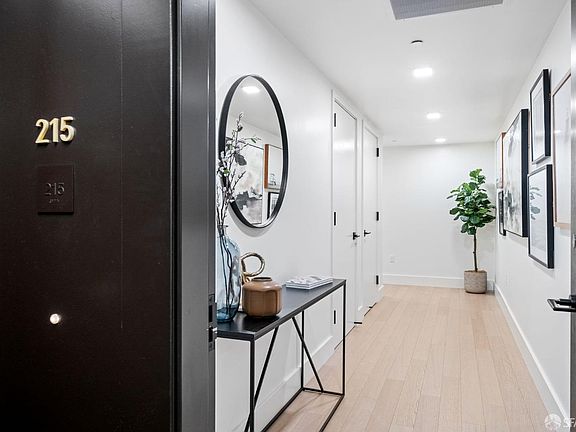 2nd image of 950 Tennessee St #215