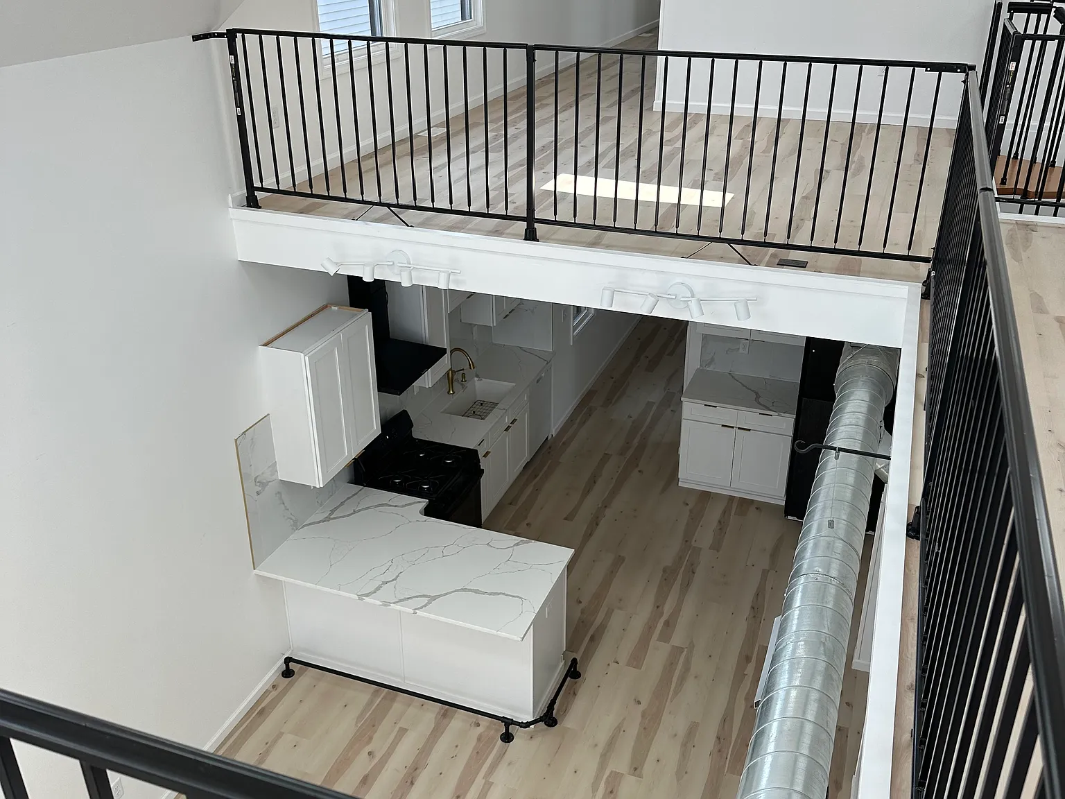 4 bed, 2300 sqft, $3,000 — Photo 4