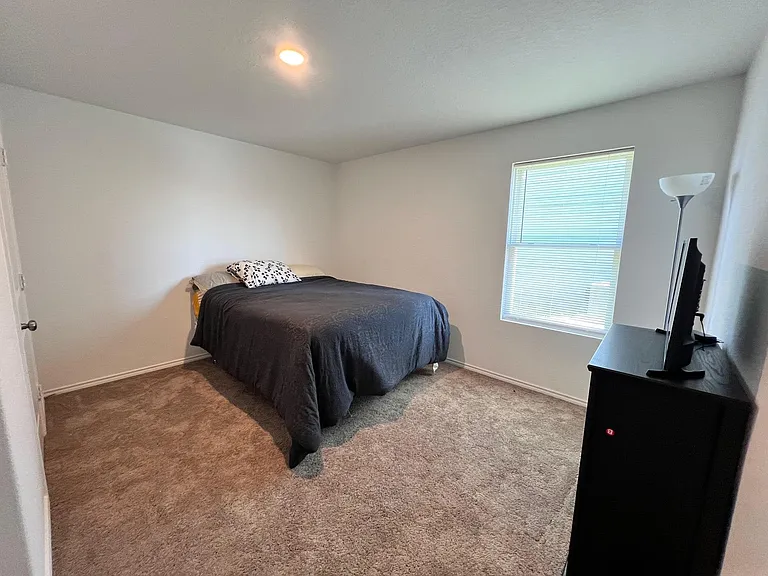 2722 Winterfell St — Photo 10