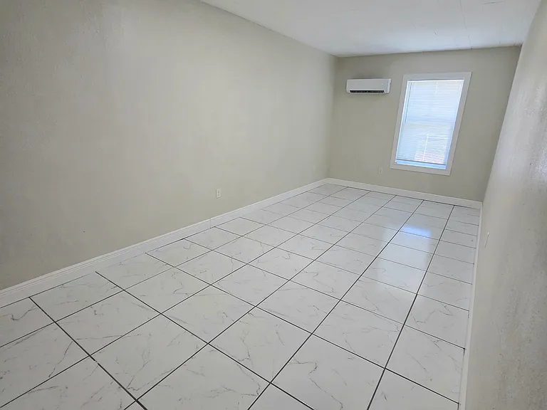4420 19th Street Cir W #B — Photo 15