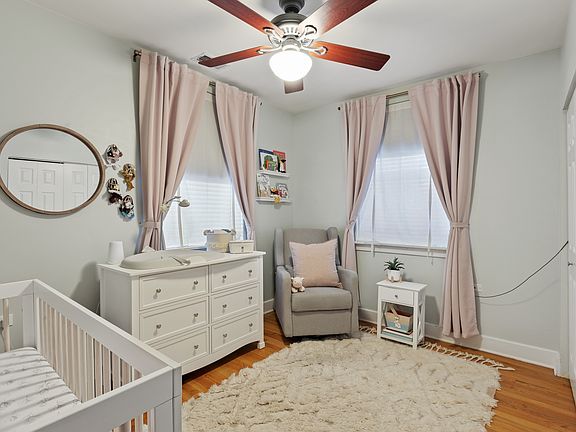 5th image of 4455 N Rockwell St #G