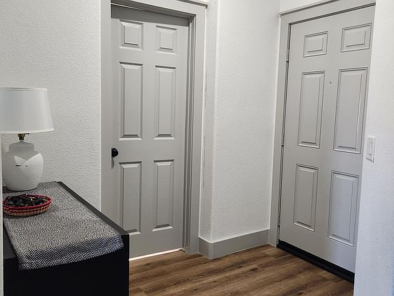 3rd image of 6343 Avenida De Las Vistas