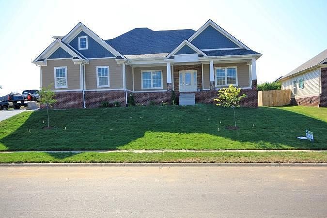 1st image of 4012 Greentree Dr