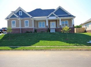 4012 Greentree Dr, Versailles, KY 40383