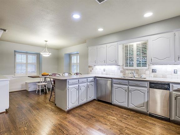 4th image of 9121 Windy Crest Dr
