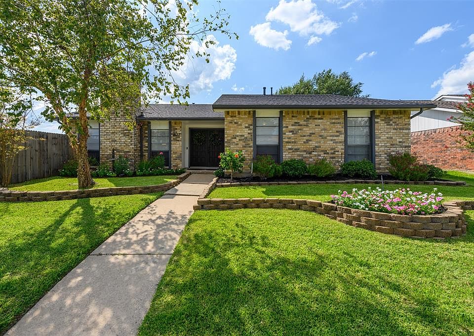 1st image of 1827 Clear Creek Ln