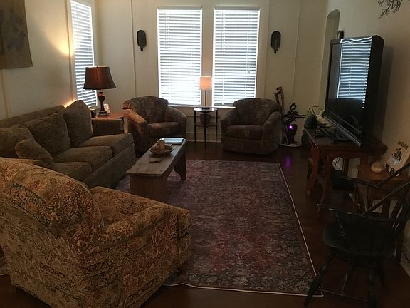 2nd image of 203 Candler St
